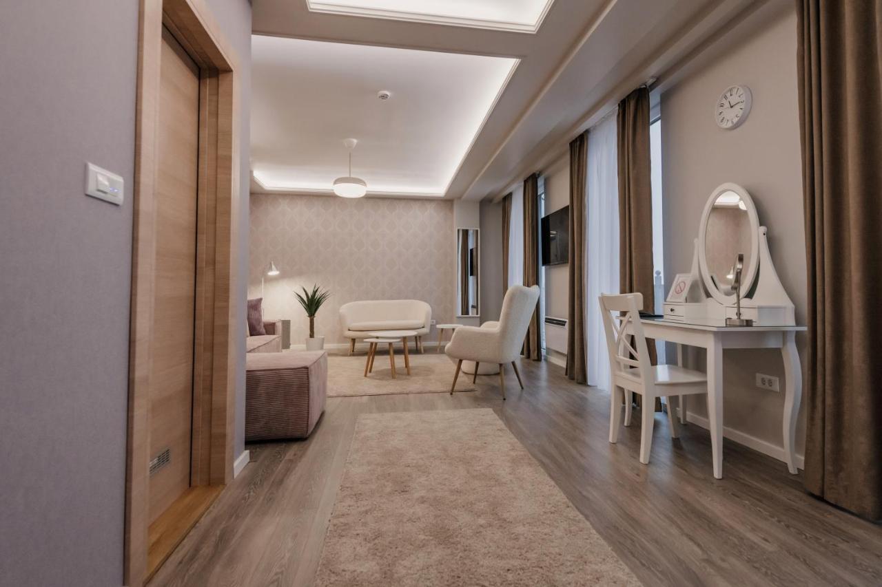 Hotel Beli Dvor Čačak Exterior foto