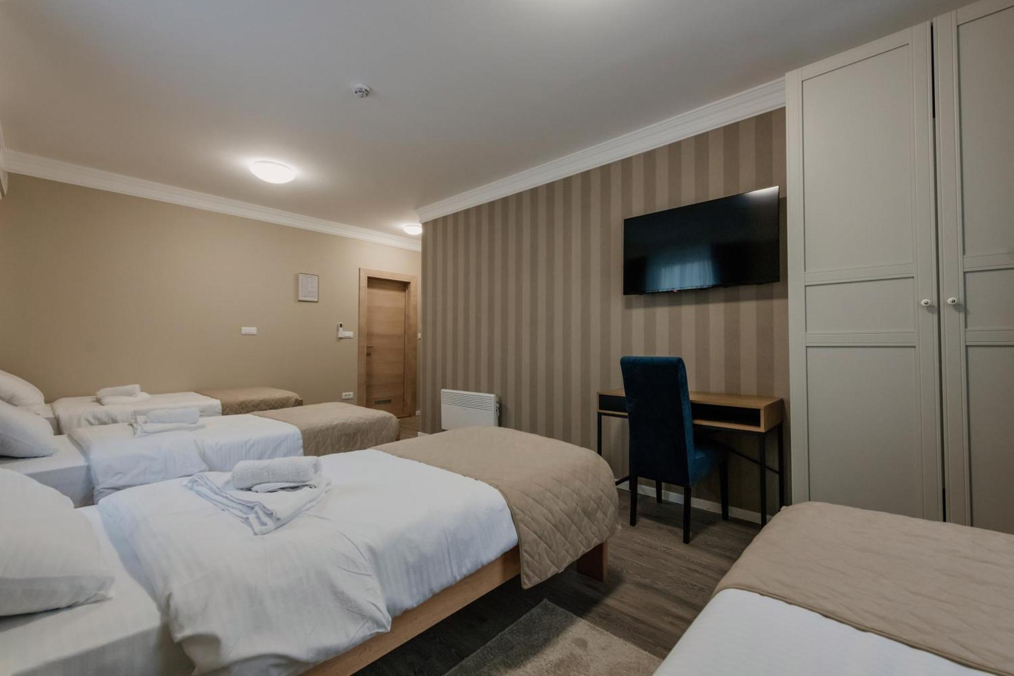 Hotel Beli Dvor Čačak Exterior foto