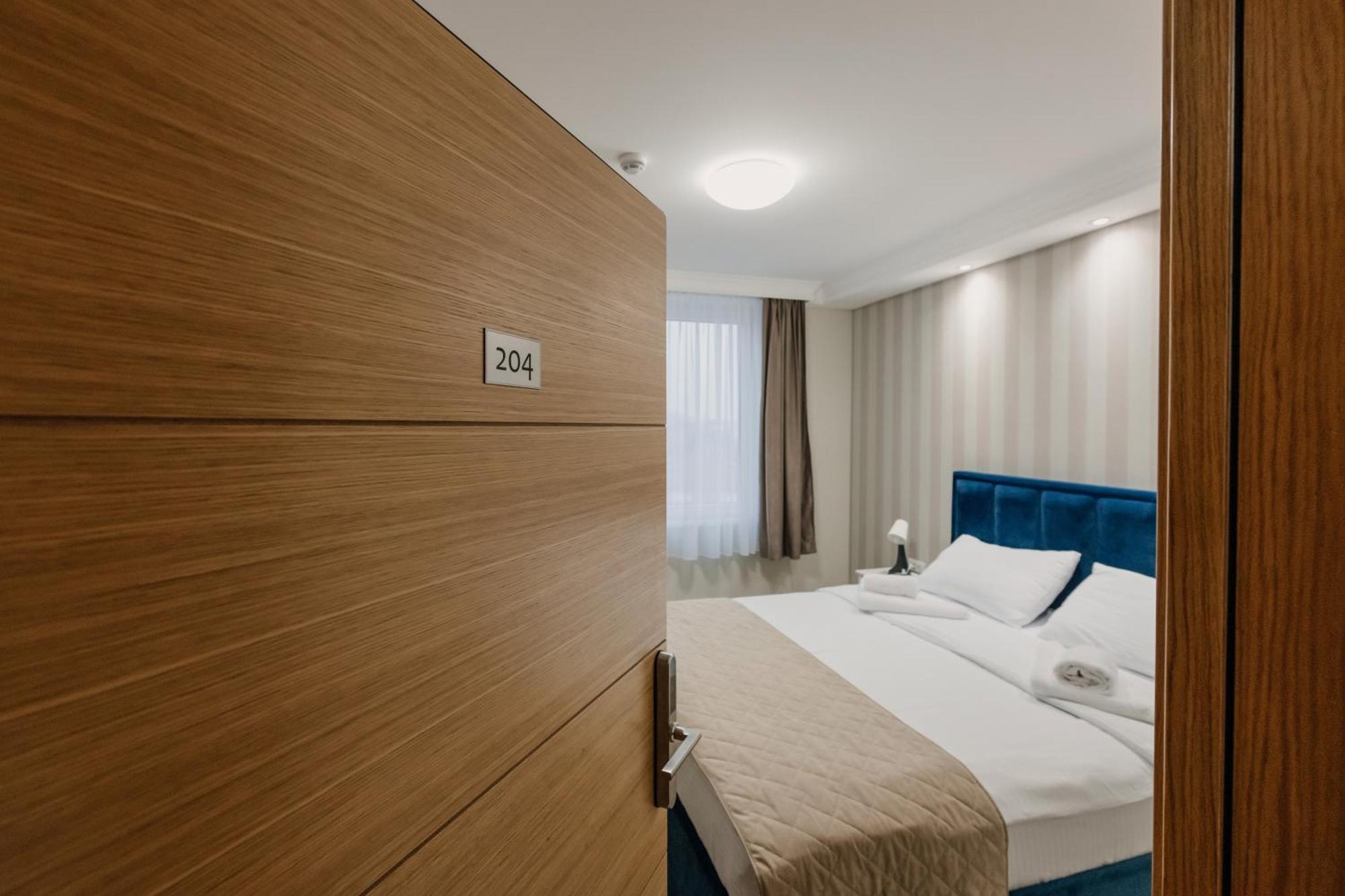 Hotel Beli Dvor Čačak Exterior foto