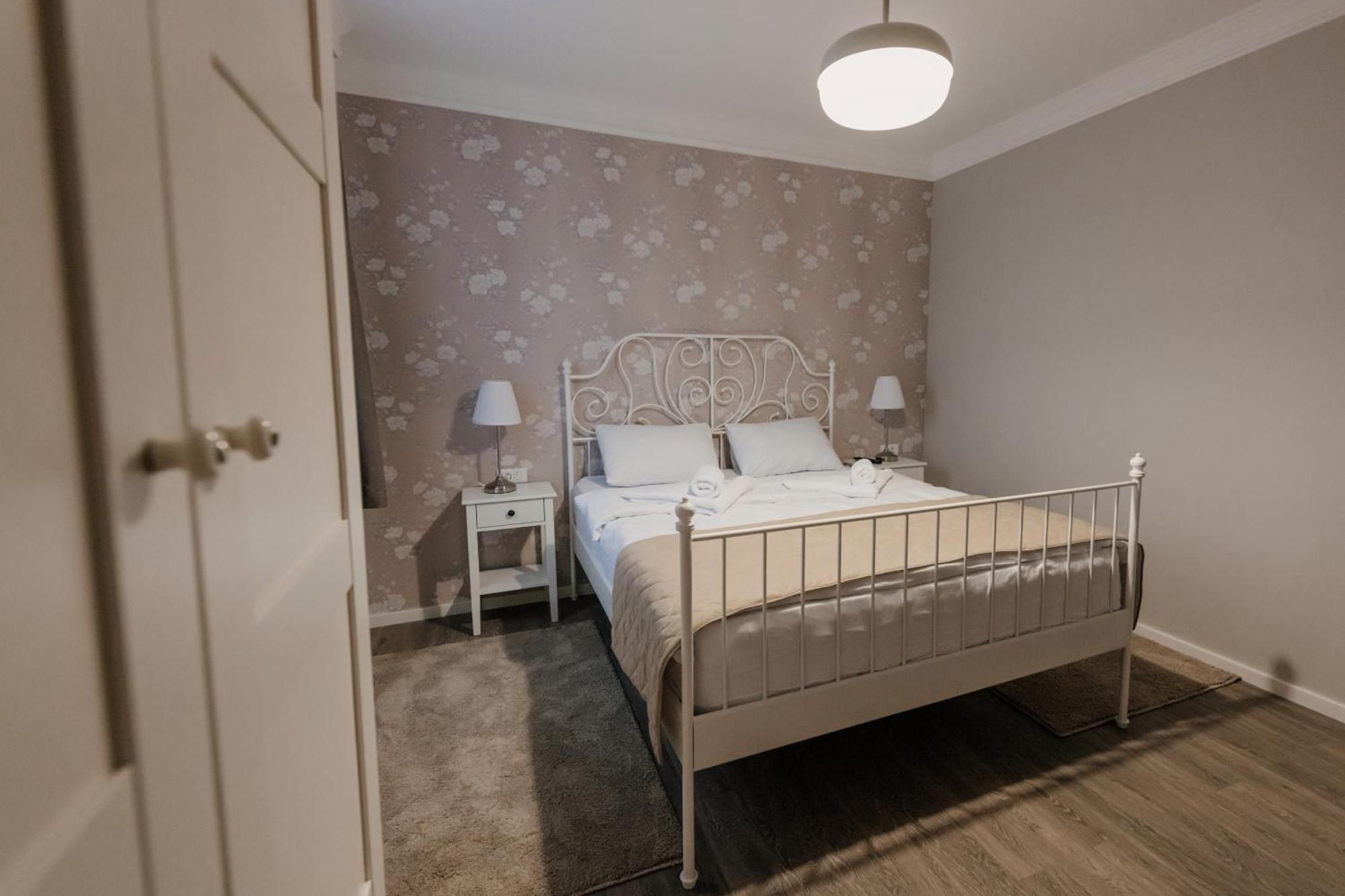 Hotel Beli Dvor Čačak Exterior foto
